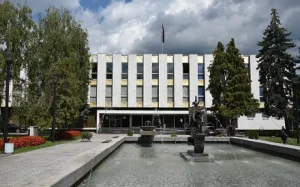KOME JE ZAGARANTOVAN ULAZAK U SKUPŠTINU? Čak šestoro lidera svojih stranaka nosi kompenzacije! 